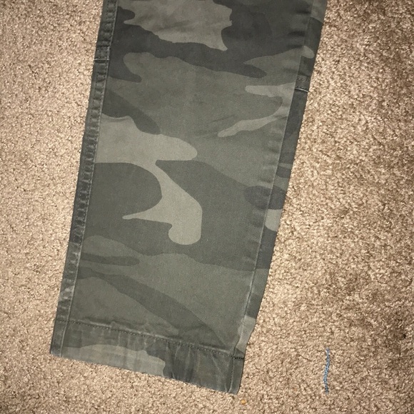 Abercrombie Camouflage Pants - Picture 4 of 5